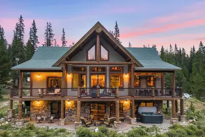 Image de Incredible Mountain Getaway \nHot Tub, Pool Table, Hot Springs, Moose sightings