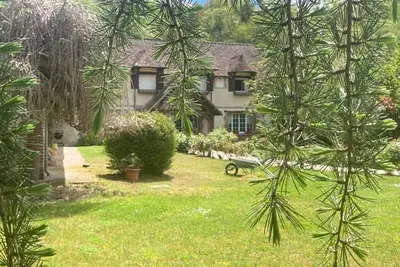 Image de très belle maison entièrement rénovée en bord de Seine