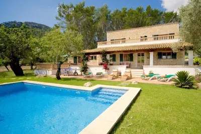 Charming Mallorca Villa | Beautiful Gardens And Views Of The Mountains | Can Vista | 5 Bedrooms | Pollensa