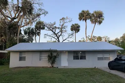 Image de Cozy 3 bedroom home- 5 minutes from Lake Okeechobee