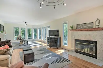 Image de Charming Central Home Near Golfing & Hiking