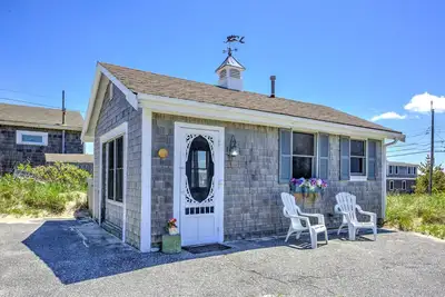 Image de Cozy Cape Guest Cottage—Steps to Oceanfront Bay