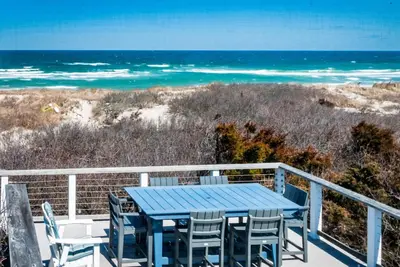 Image de 50 yards from East Sandwich Beach!