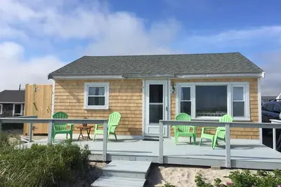 Image de Oceanfront Cottage on East Sandwich Beach with Ac