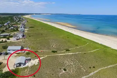 Image de Oceanfront Cottage on Sagamore Beach