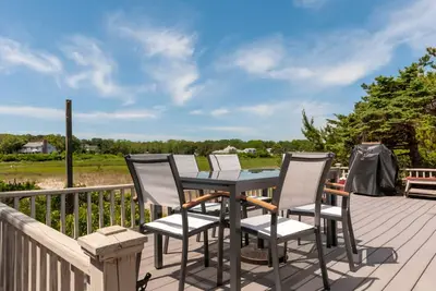 Image de Cozy Marshfront Cottage Steps from the Beach