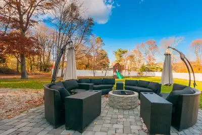 Image de Mid-Cape Oasis – Fenced Yard & Outdoor Fun