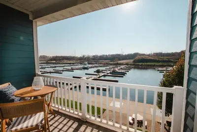Image de Luxury Waterfront 2 Bedroom Condo by Lake Michigan