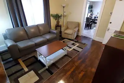 Image de Discover Your Urban Oasis -a Hidden Gem in the Heart of Cleveland!