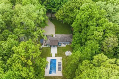 Image de Near New Buffalo • Lakeside Retreat w/ Private Heated Pool • Walk to Beach