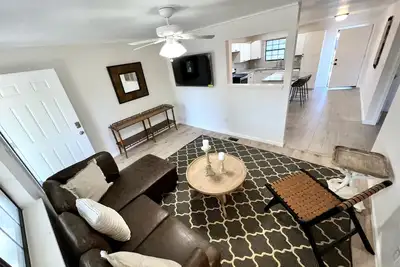 Image de New Renovated Downtown Gem Min from Fsu & Capital