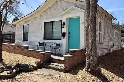 Image de Unparalleled Location on Galveston Corridor, Pet Friendly, Backyard w/ Firepit, Walk to Everything!