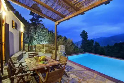 Image de Arktos Secluded villa with private pool, Wi-Fi internet, away from it all!