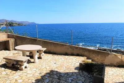 Image de Appartement familial en bord de mer avec jardin, barbecue, parking et animaux acceptés