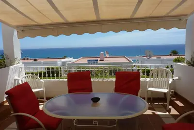 Image de Appartement au deuxième étage  avec une excellente vue sur la mer,