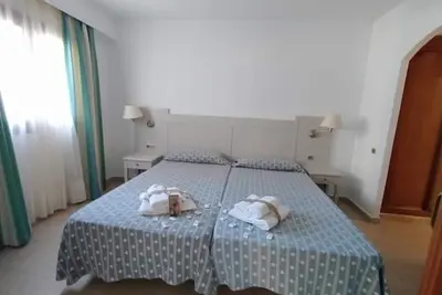 Image de Ground Floor One Bedroom Pool Views