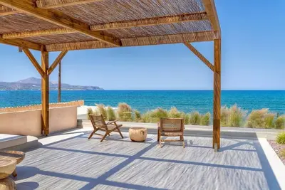 Image de Kaliva Residence, Luxe sea front villa-heated pool