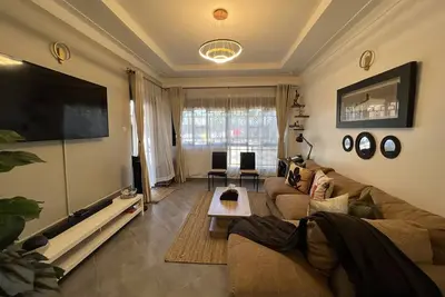 Image de 2- bedroom cozy apartment