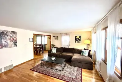 Image de 3bd/1ba apartment with parking 6024