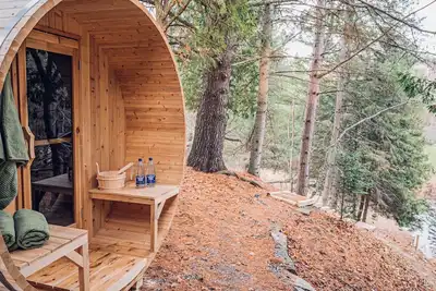 Image de Muskoka Creekside Escape