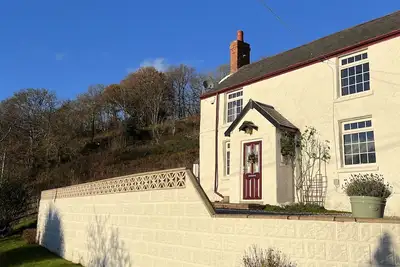 Image de Cosy Welsh Cottage - Views & Log burner