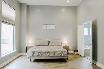 Image de Spacious Townhome on Washington Ave!