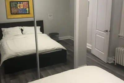 Image de Newly renovated apartment in Port Credit