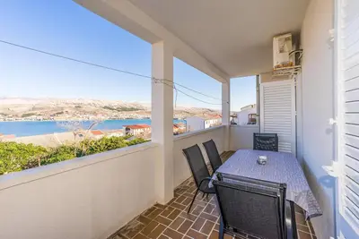 Image de Magnifique appartement à Pag avec WiFi