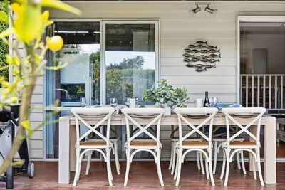 Image de The Beach Cottage in Rye - 1 min from beach