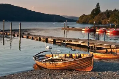 Bellflower Cottage, pet friendly, with open fire in Windermere