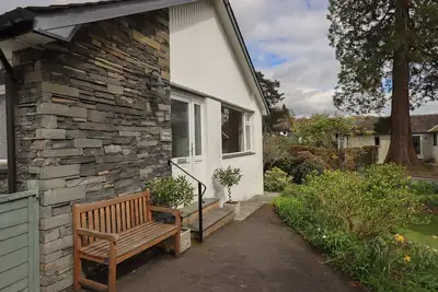 Silver Birches, pet friendly, with hot tub in Windermere