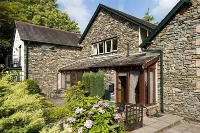 The Gallery, romantic, with a garden in Ambleside