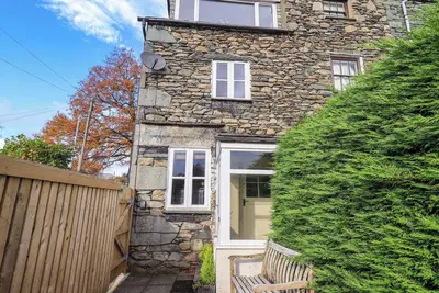 Penny Red Cottage, family friendly, with open fire in Ambleside