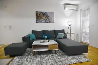 Image de Modern & Cozy near City Center ~ Balcony ~ Parking