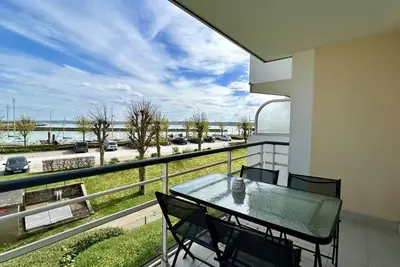 Image de Pointe de Sel, logement pour 4 personnes  vue sur le port de plaisance