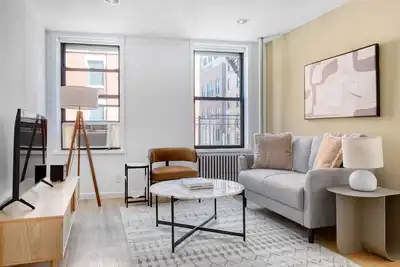 Image de Renovated Nolita 2br w/ W/D, nr SoHo, by Blueground