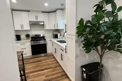 Image de 2 Bed Room 1 Bath Back House