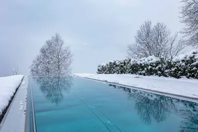 Apartment avec infinity pool