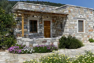 Image de Stone-built houses Azalas, very quiet, by the beach, with fireplace