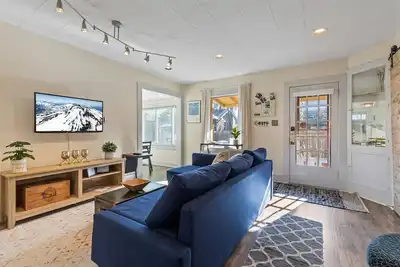 Image de Nw Hawthorne | 2 Bed, 1 Bath