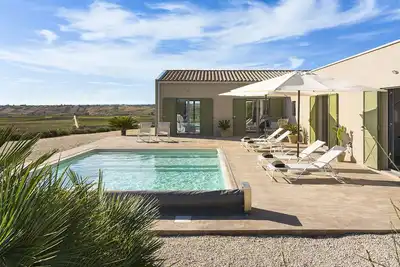 Image de Villa Aria- villa with pool near the sea 6 beds