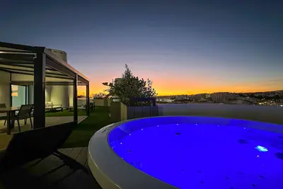Image de ★Luxury Penthouse Apartment Private Jacuzzi, Albufeira