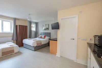Image de *Refurbished* Studio (1) 25 mins to London Bridge