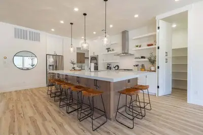 Image de Asher: Open Concept Living & Playful Bunk Room