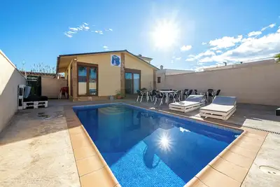 Image de Maison de vacances \"Faro\" avec piscine, jardin et Wi-Fi