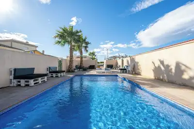 Image de Maison de vacances \"La Marquesa\" avec piscine, jardin et Wi-Fi partagés.