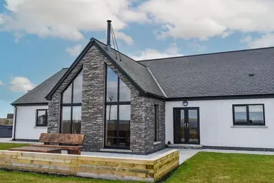 Image de Uninterrupted views over Coll Beach and sea views out over Broadbay.