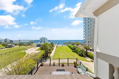 Image de Bella Villa Waterfront Suite- Water Views!