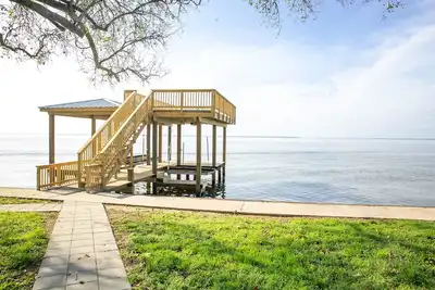 Image de Escape to the Pointe - Superior Sunset views from spacious porch!