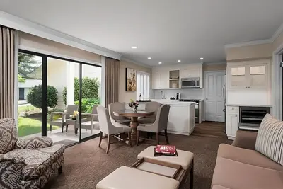 Image de Golf in Napa Valley Wine Region! 4 Family-friendly Suites w/ Kitchens, Pool!